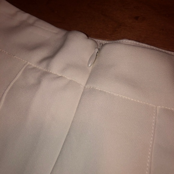 White pleated tennis skirt - Picture 2 of 4